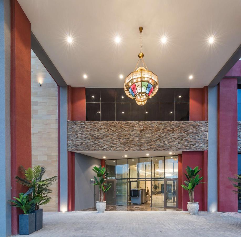 Best Western Plus Al Qurayyat City Center Экстерьер фото