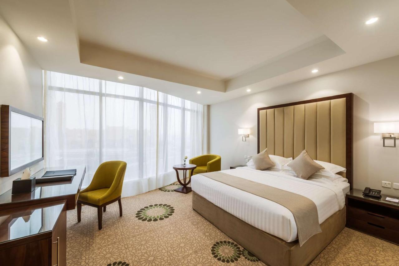 Best Western Plus Al Qurayyat City Center Экстерьер фото