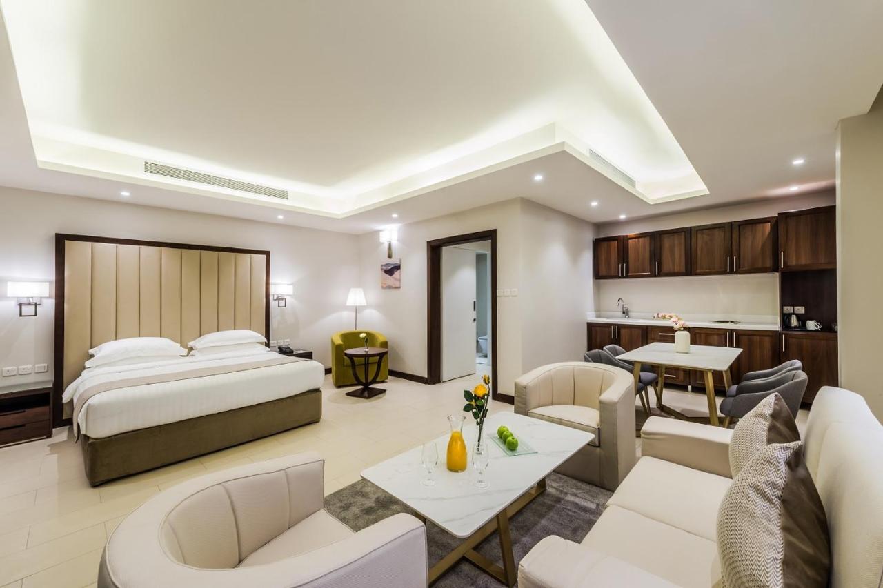 Best Western Plus Al Qurayyat City Center Экстерьер фото