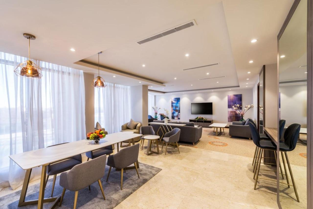 Best Western Plus Al Qurayyat City Center Экстерьер фото